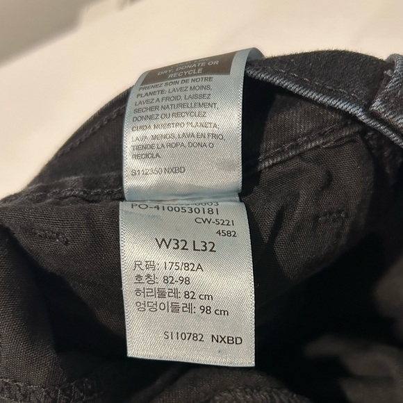 Signature Levi Strauss 32x32 Slim Straight Jeans - Picture 9 of 14